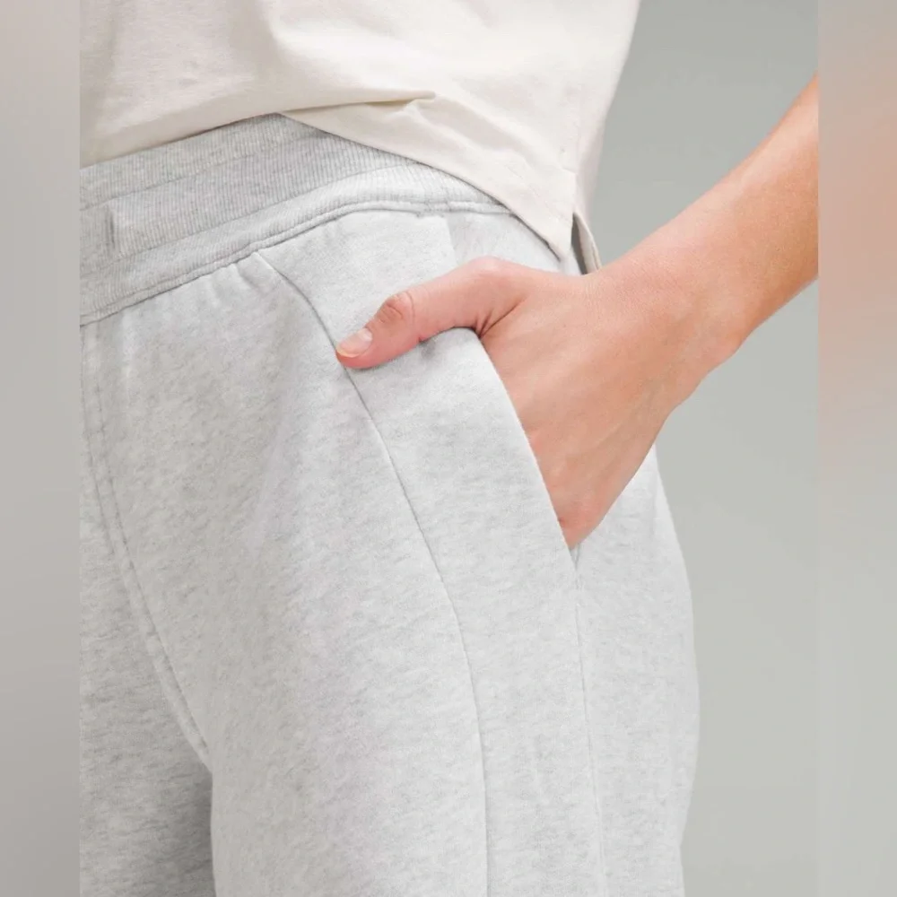 NWOT Lululemon Scuba Mid-Rise Wide-Leg Pant Full Length Heathered Light …